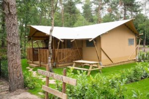 Glamping Terraza tienda safari